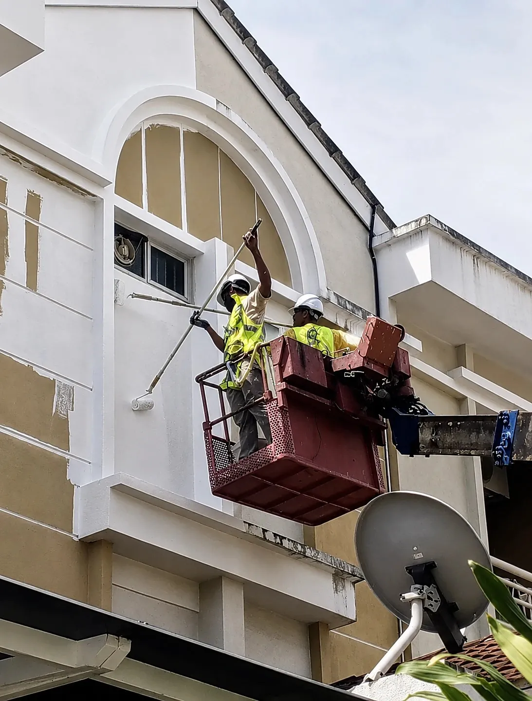 We paint & renovate